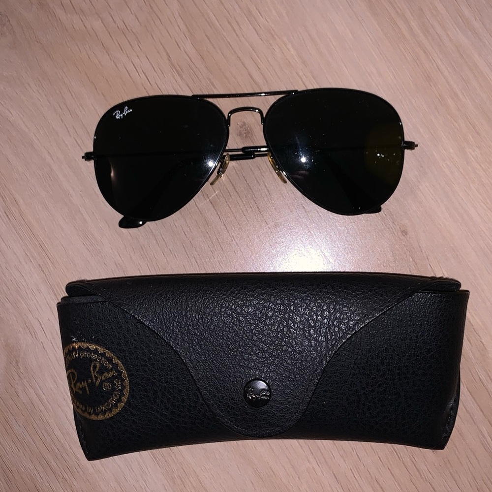 COPY - BLACK RAY BAN AVIATORS